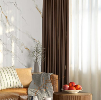 3 Lớp gạch trong nhà được đánh bóng bằng đồ sứ trắng dễ bảo trì