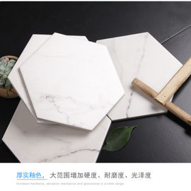 Hình lục giác có thể nhìn thấy 200X230mm Phòng khách Ngói lát sàn bằng sứ